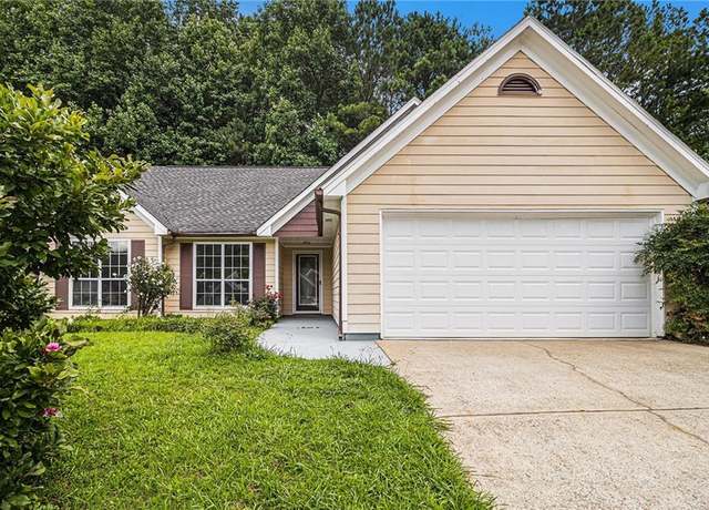 Property at 1055 Avalon Dr, Lawrenceville, GA 30044, 3 beds, 2 baths