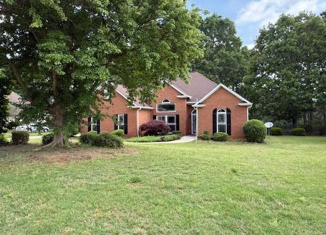 Property at 704 Euel Dr, Mcdonough, GA 30252, 3 beds, 2 baths
