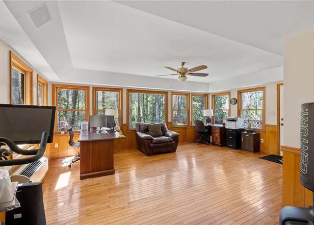 Property at 1542 Riderwood Ct, Decatur, GA 30033, 4 beds, 2.5 baths