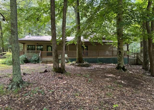Property at 8265 High Point Rd, Douglasville, GA 30134, 3 beds, 2 baths