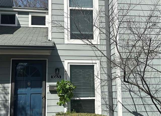 Property at 1063 Riverbend Club Dr SE, Atlanta, GA 30339, 2 beds, 2.5 baths