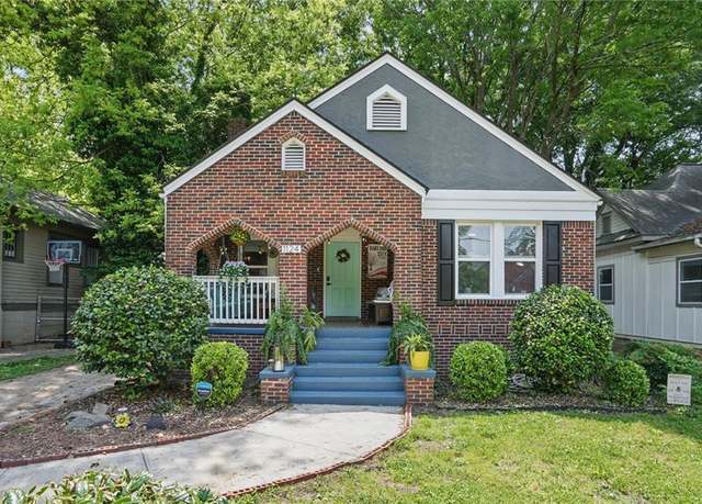 Property at 1124 Larosa Ter SW, Atlanta, GA 30310, 3 beds, 1.5 baths