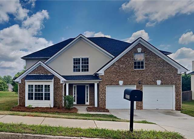 Property at 5052 Hickory Cir, Ellenwood, GA 30294, 5 beds, 3.5 baths