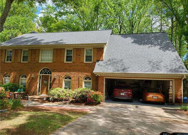 Property at 10815 Tuxford Dr, Alpharetta, GA 30022, 4 beds, 3.5 baths
