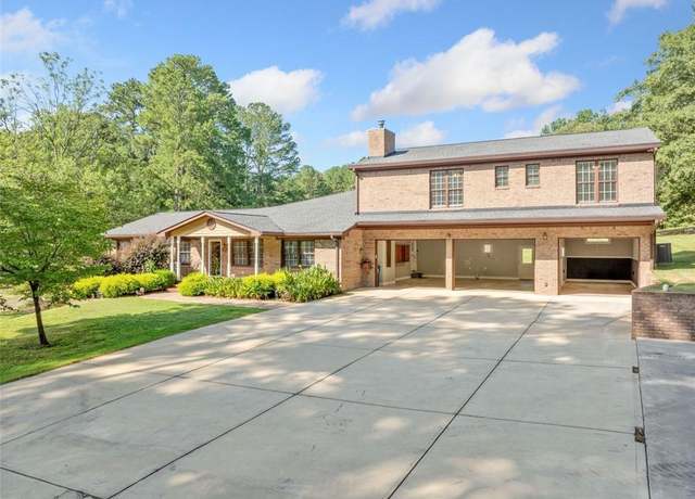 Property at 204 Mt Moriah Rd, Auburn, GA 30011, 8 beds, 9 baths