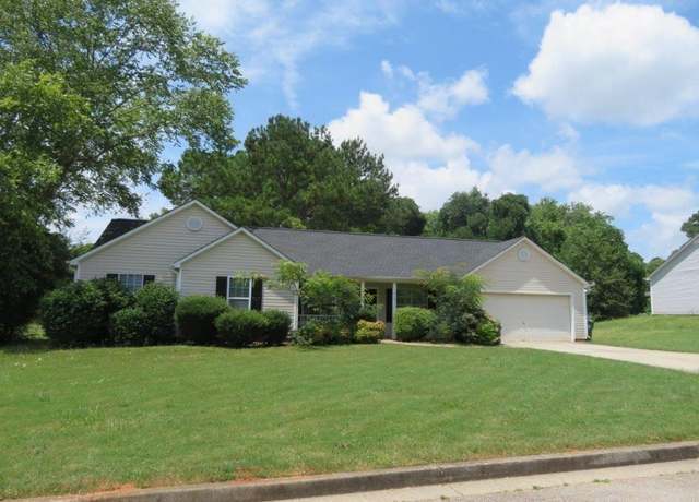 Property at 715 Cloverdale Dr, Monroe, GA 30656, 3 beds, 2 baths