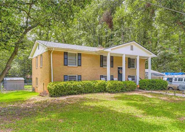 Property at 1607 Hillview Ave, Jonesboro, GA 30236, 6 beds, 2.5 baths