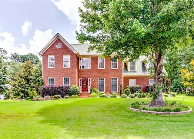 Property at 2209 Willow Crest Cir, Lawrenceville, GA 30044, 3 beds, 2.5 baths