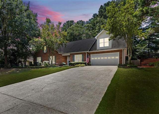 Property at 1082 Sunny Glenn Ct, Lawrenceville, GA 30043, 3 beds, 2 baths