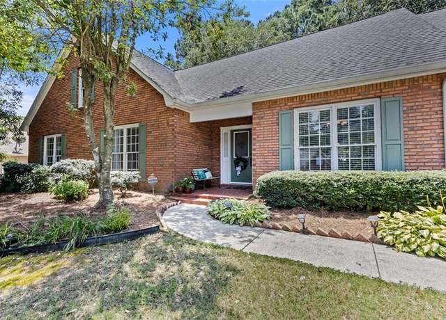 Property at 1082 Sunny Glenn Ct, Lawrenceville, GA 30043, 3 beds, 2 baths