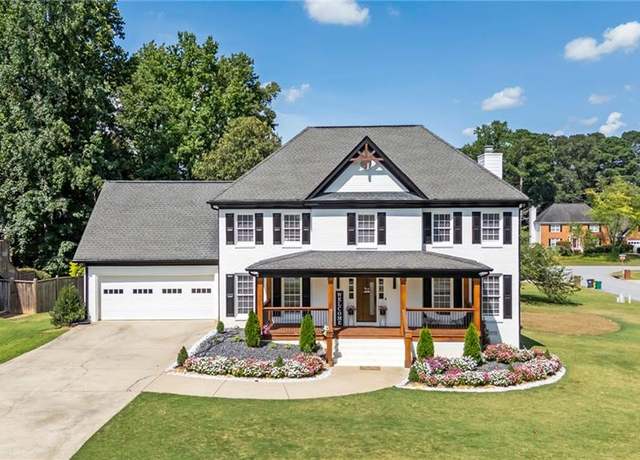 Property at 1908 Prince Dr, Lawrenceville, GA 30043, 4 beds, 2.5 baths