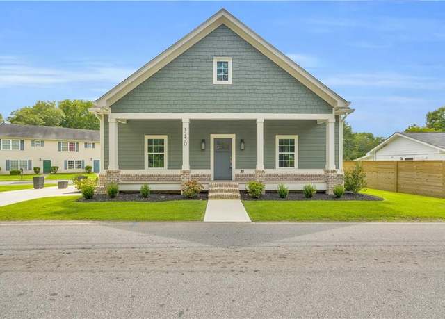 Property at 1250 S Madison Ave, Monroe, GA 30655, 3 beds, 2.5 baths