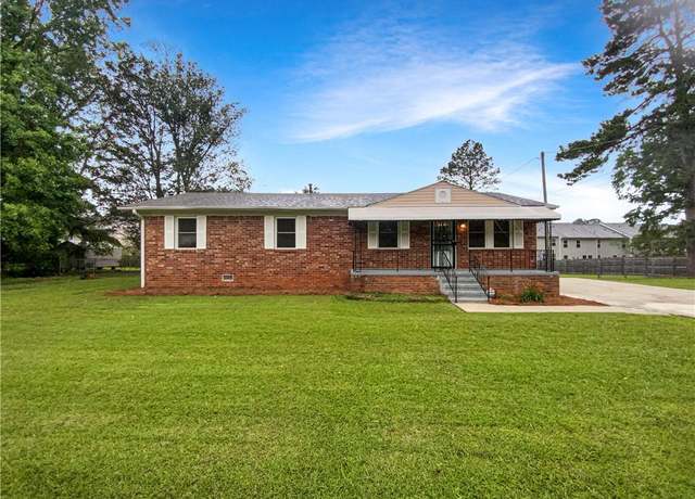 Property at 145 Washington St, Mcdonough, GA 30253, 4 beds, 1.5 baths