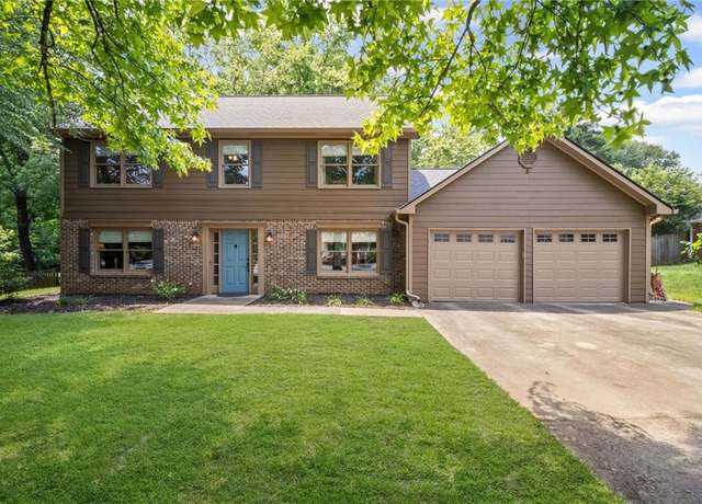 Property at 4967 Jett Rd, Marietta, GA 30066, 4 beds, 2.5 baths