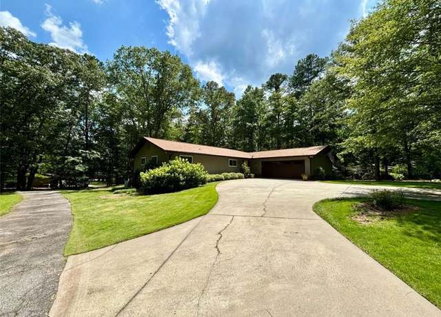 Property at 125 Cannongate Cir, Sharpsburg, GA 30277, 3 beds, 2.5 baths