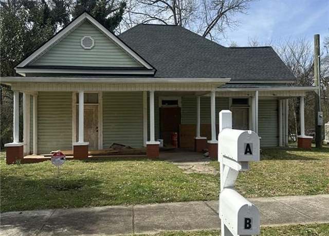 Property at 303 Grady Ave NE, Rome, GA 30161, 4 beds, 2 baths