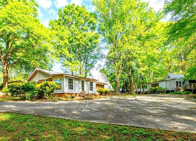 Property at 1098 Cown Rd, Villa Rica, GA 30180, 3 beds, 2 baths