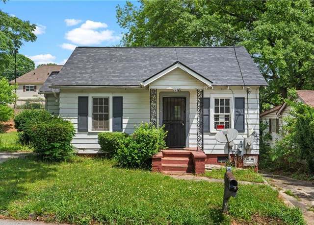 Property at 1377 Pine Ave, Atlanta, GA 30344, 3 beds, 1.5 baths