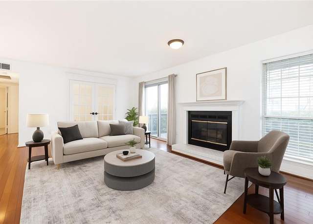 Property at 2901 Lenox Way NE #902, Atlanta, GA 30324, 2 beds, 1 bath