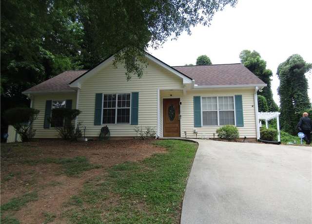 Property at 274 Griffith St, Winder, GA 30680, 3 beds, 2 baths
