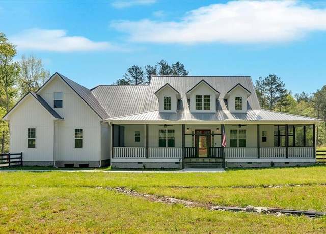 Property at 139 Crabtree Dr, Tunnel Hill, GA 30755, 4 beds, 3.5 baths