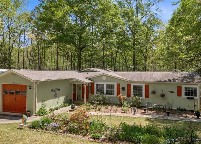 Property at 647 Lake Harbor Trl, Martin, GA 30557, 4 beds, 2 baths