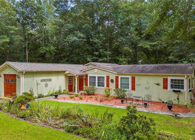 Property at 647 Lake Harbor Trl, Martin, GA 30557, 4 beds, 2 baths