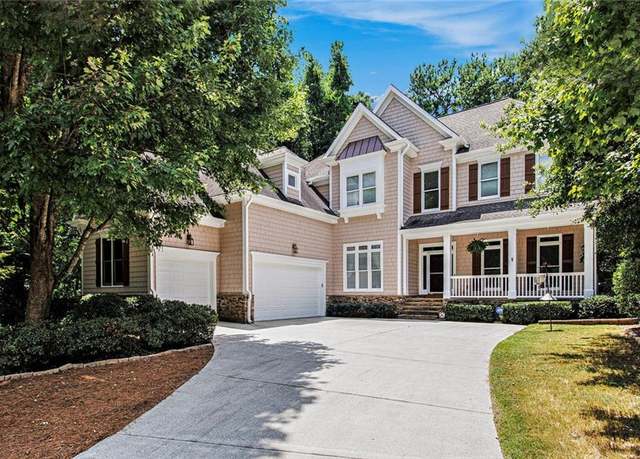 Property at 3698 Lakeview Dr, Tucker, GA 30084, 6 beds, 5 baths
