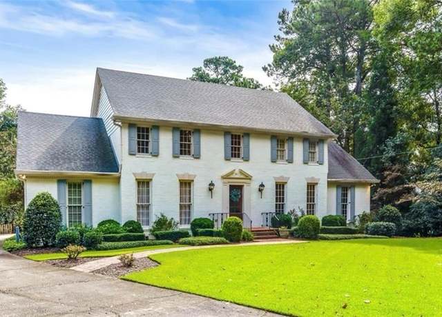 Property at 3200 Farmington, Vinings, GA 30339, 5 beds, 3.5 baths