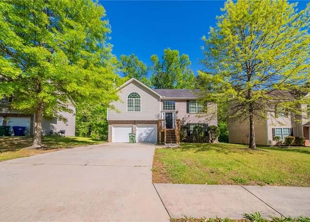 Property at 3568 Oakshire Way SE, Atlanta, GA 30354, 3 beds, 2 baths