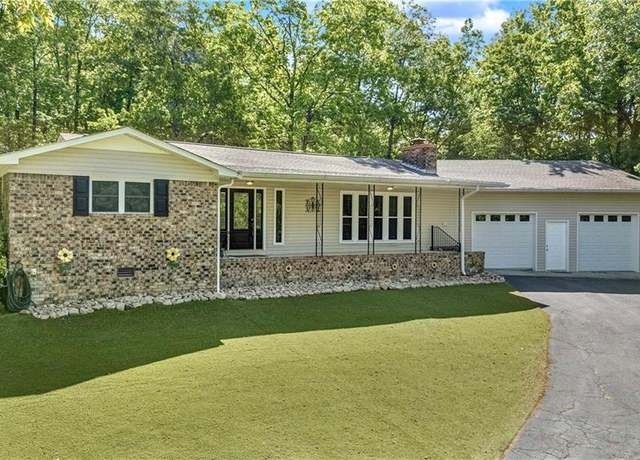 Property at 332 Lake Dr SE, Calhoun, GA 30701, 3 beds, 2 baths