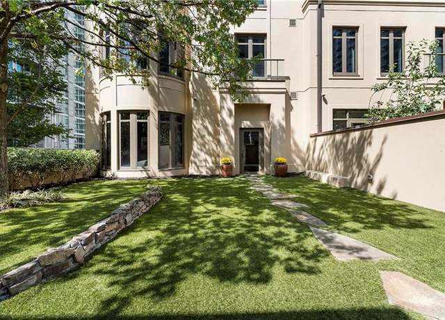 Property at 3376 Peachtree Rd #1, Atlanta, GA 30326, 3 beds, 3.5 baths