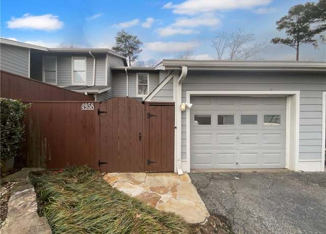 Property at 4958 Meadow Ln, Marietta, GA 30068, 3 beds, 2.5 baths