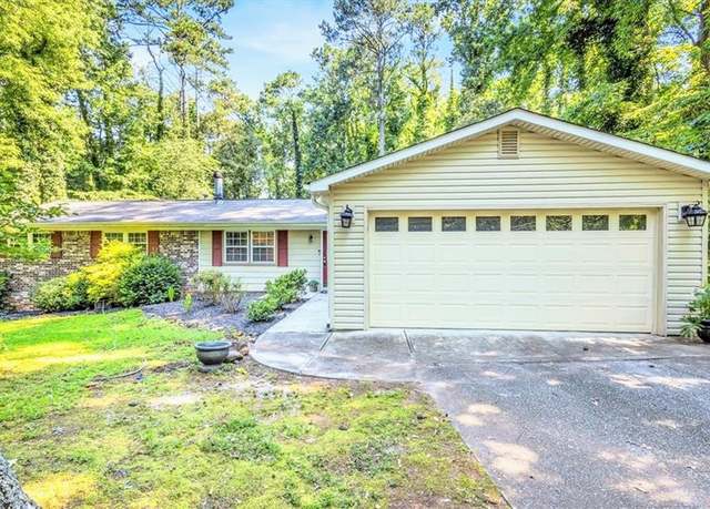 Property at 1445 Woodhill Dr, Marietta, GA 30066, 4 beds, 2 baths