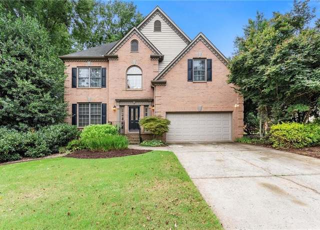 Property at 215 Bluff Oak Dr, Roswell, GA 30076, 4 beds, 2.5 baths