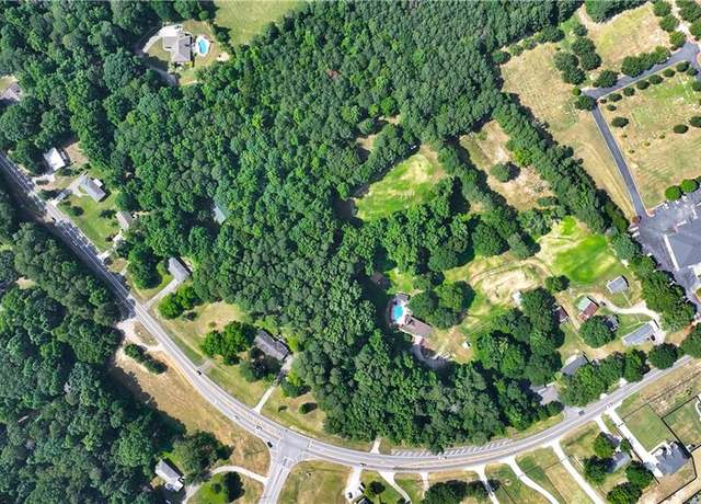 Property at 3525 Hamilton Mill Rd, Buford, GA 30519, 3 beds, 2.5 baths