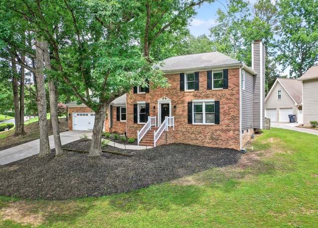 Property at 4619 Villa Chase Dr NE, Marietta, GA 30068, 4 beds, 2.5 baths