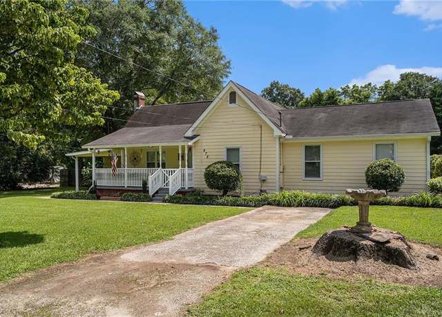 Property at 878 Jackson St, Locust Grove, GA 30248, 4 beds, 2 baths