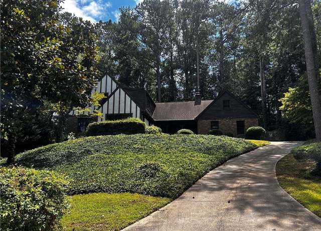 Property at 285 Old College Way, Sandy Springs, GA 30328, 6 beds, 5 baths