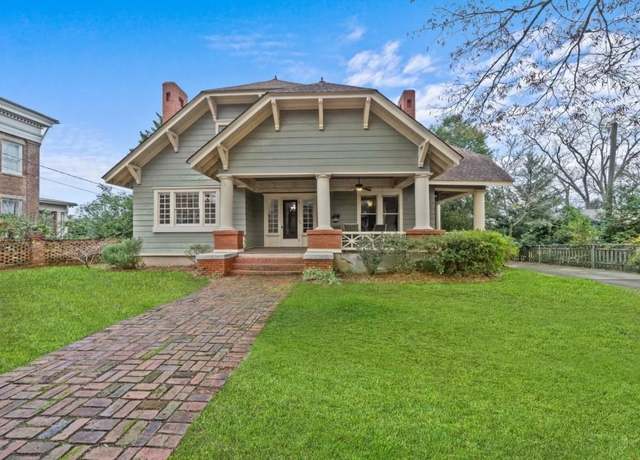 Property at 204 N Madison Ave, Eatonton, GA 31024, 4 beds, 3 baths