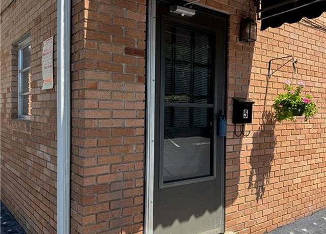 Property at 1233 Woodland Ave NE #5, Atlanta, GA 30324, 1 bed, 1 bath
