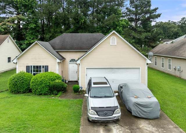 Property at 1394 Isleworth Cir, Atlanta, GA 30349, 3 beds, 2 baths