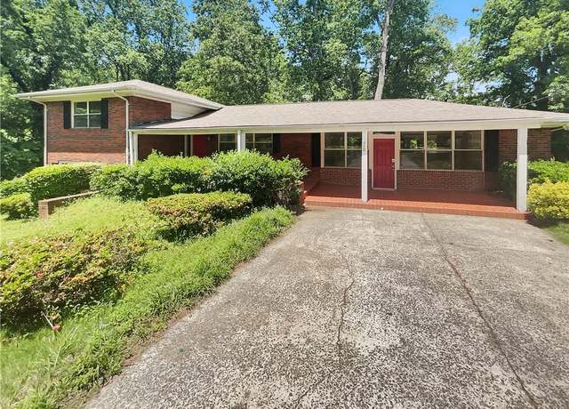 Property at 710 Montclair Dr SW, Smyrna, GA 30082, 4 beds, 2 baths