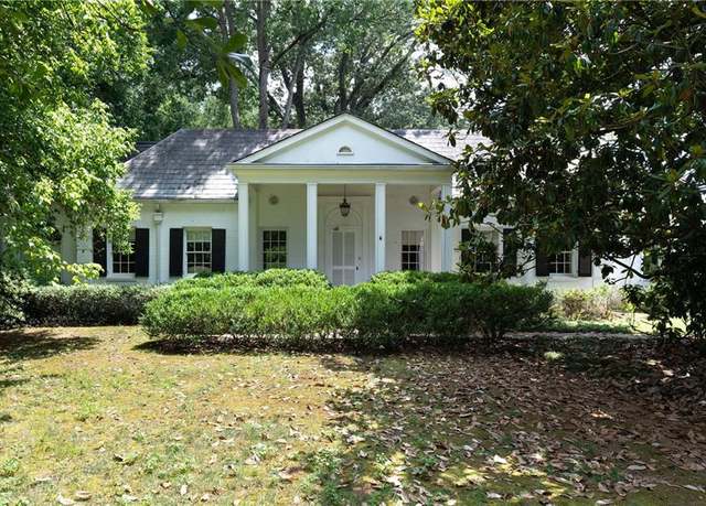 Property at 414 Peachtree Battle Ave NW, Atlanta, GA 30305, 3 beds, 3.5 baths