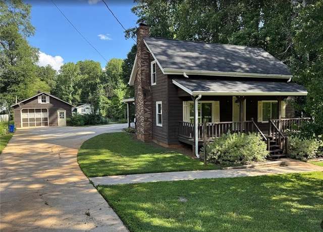 Property at 1585 Pedro Dr SW, Mableton, GA 30126, 3 beds, 2 baths