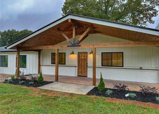 Property at 2914 Antioch Church Rd, Gainesville, GA 30506, 3 beds, 2 baths
