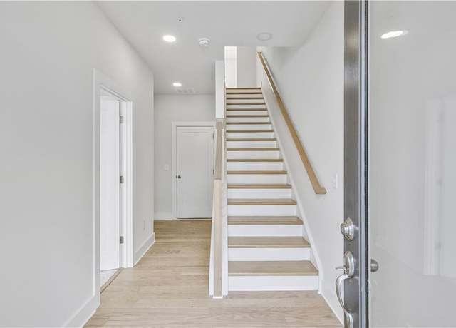 Property at 2592 Alcovy Trl NE, Marietta, GA 30066, 3 beds, 3.5 baths