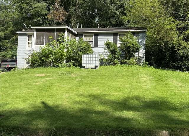 Property at 825 Bolton Pl NW, Atlanta, GA 30331, 3 beds, 1 bath