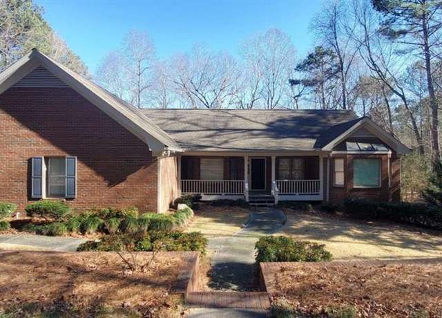 Property at 1030 Lake Haynes Dr NE, Conyers, GA 30012, 5 beds, 3.5 baths