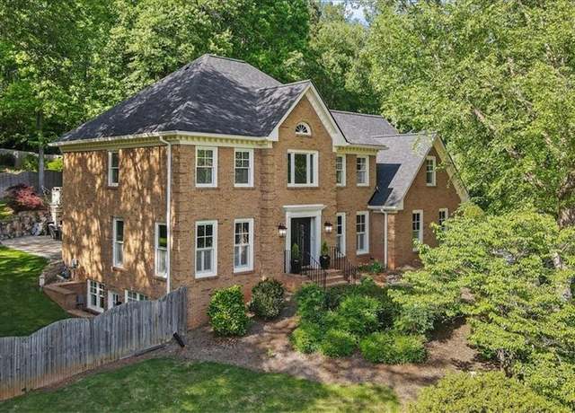 Property at 1880 Redbourne Dr, Atlanta, GA 30350, 5 beds, 4 baths